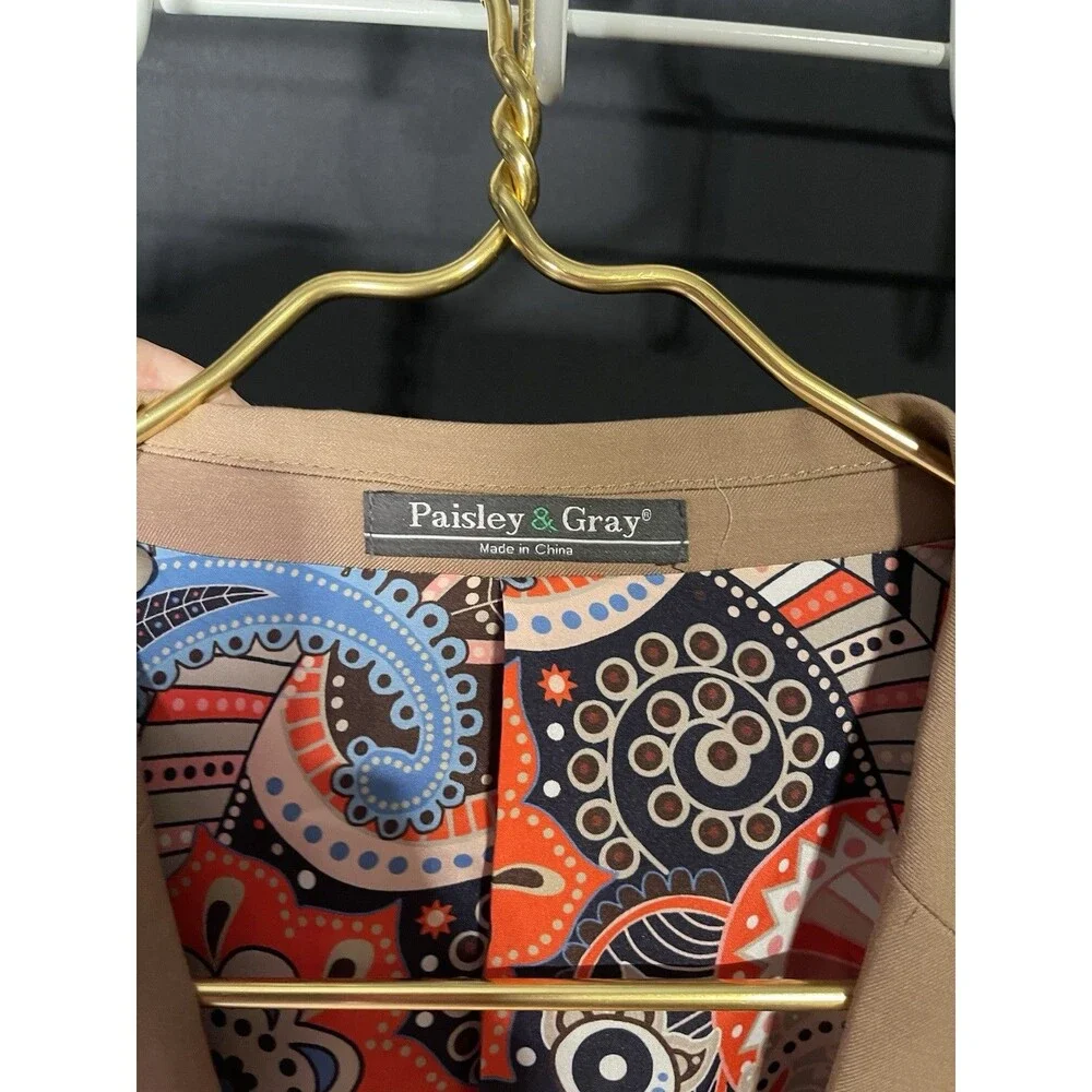 Vintage paisley gray